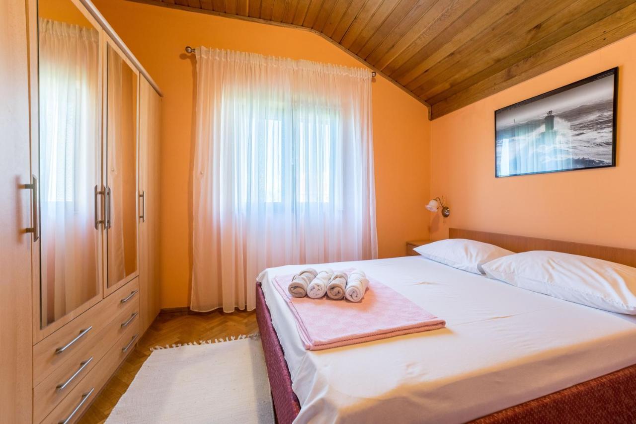 Apartment Juracak Nin